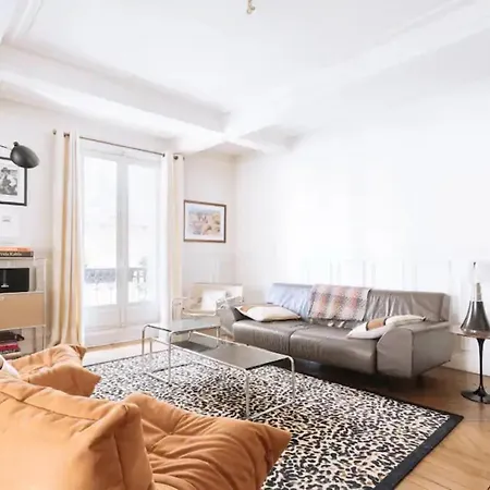 Charming 3bd Apart In The Heart Of * Paris
